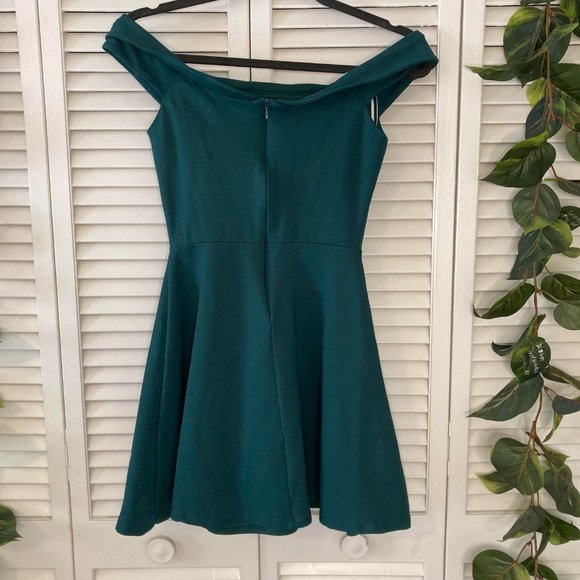 Lulu's Season of Fun Forest Green Off-the-Shoulder Skater Dress XS - Picture 4 of 7